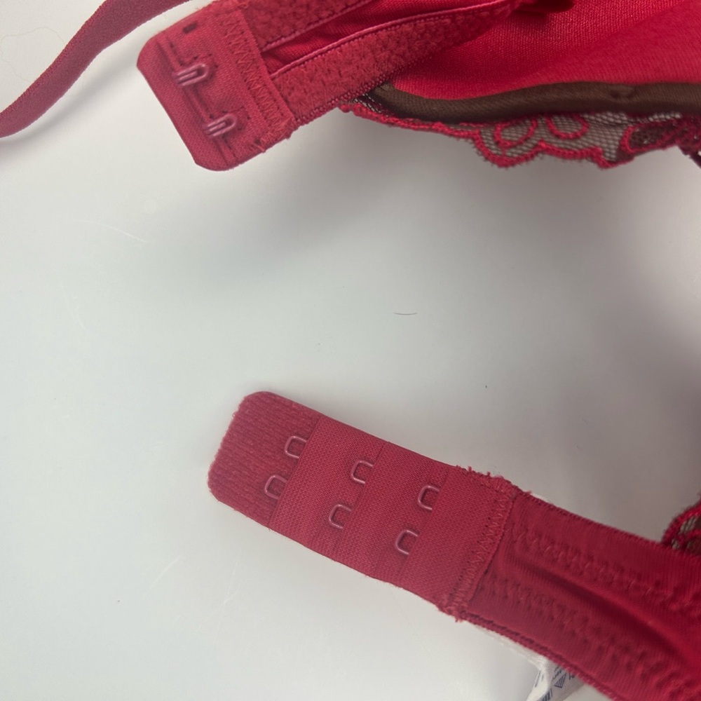 Vassarette Red and Brown Floral Lace Bra - Picture 3 of 4